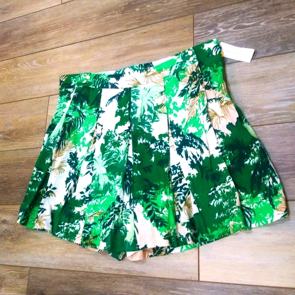 Anthropologie Pants - Anthropologie Elevenses floral skort